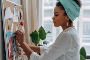 20 Ideas de Emprendimiento con Poco Dinero para Empezar Hoy Mismo